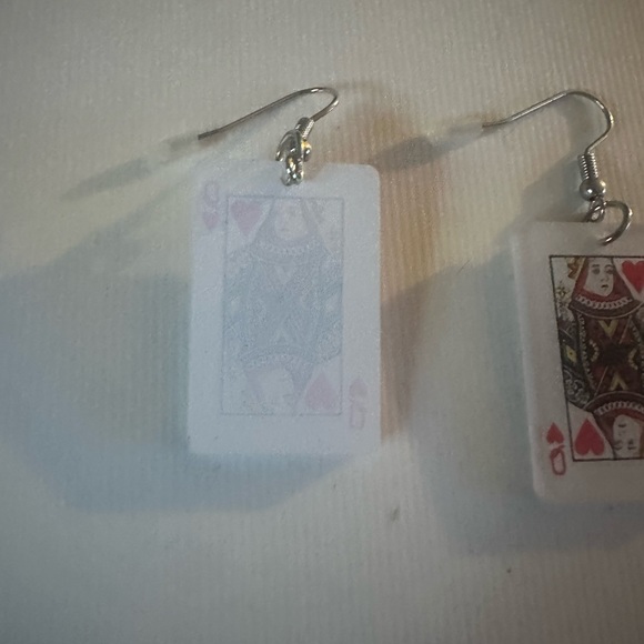 Queen Of Hearts Earrings acrylic Poker Casino Gamble Cards Vegas Valentine’s Day - Picture 4 of 4